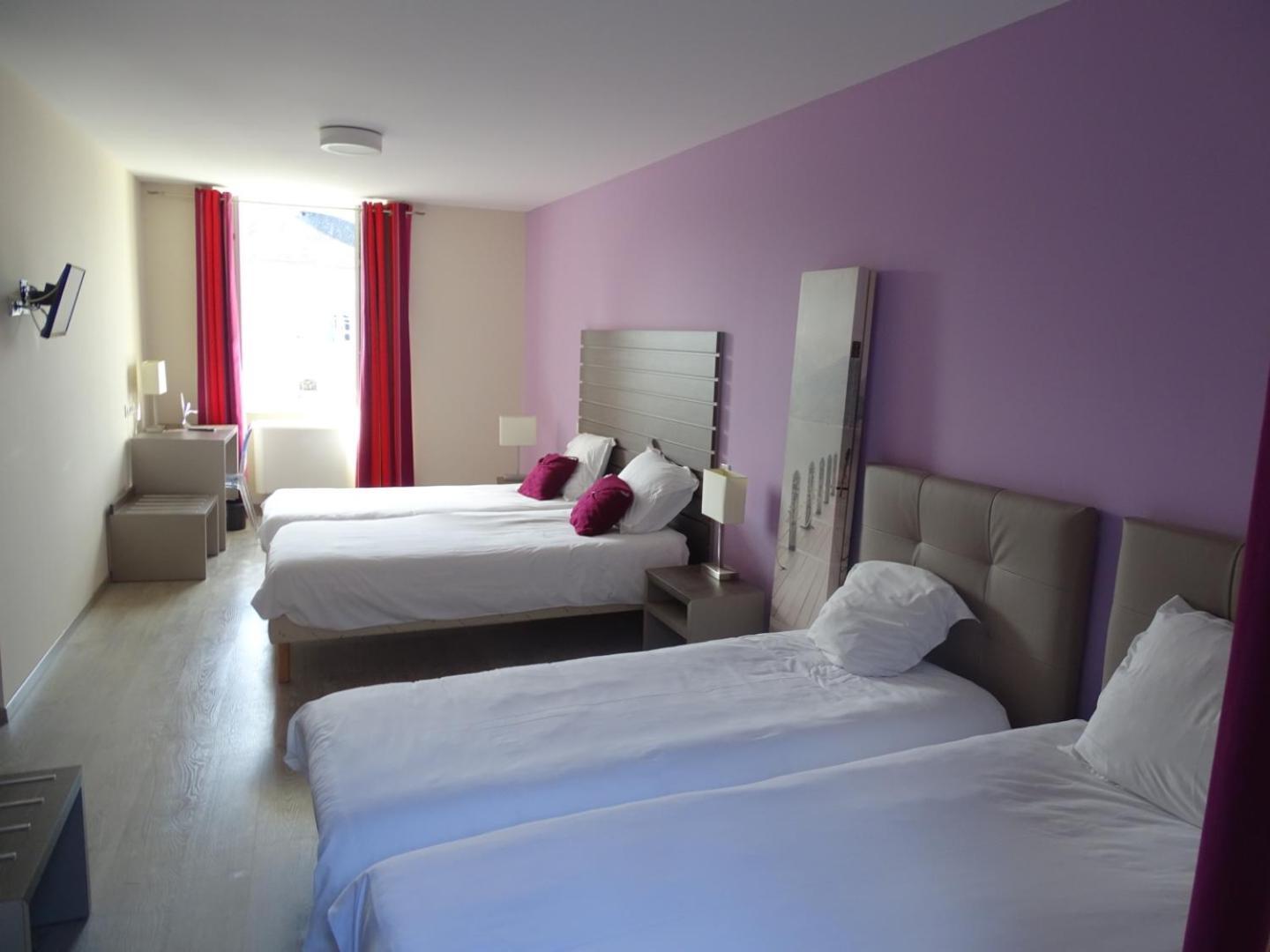 Tardets-Sorholus Hotel De La Poste מראה חיצוני תמונה