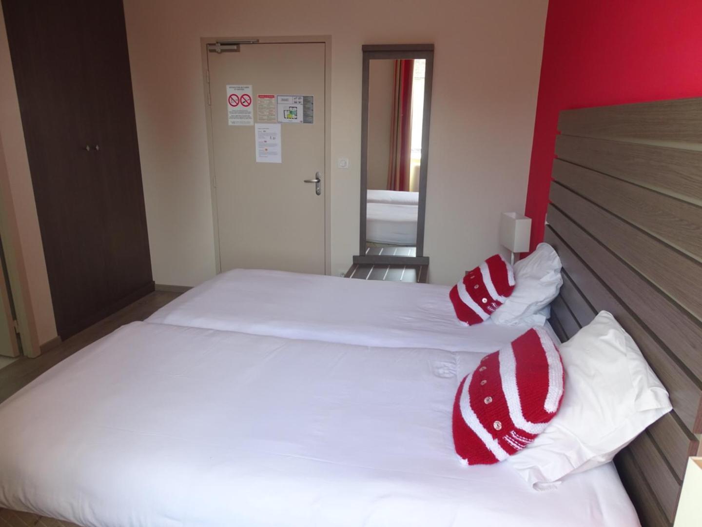 Tardets-Sorholus Hotel De La Poste מראה חיצוני תמונה
