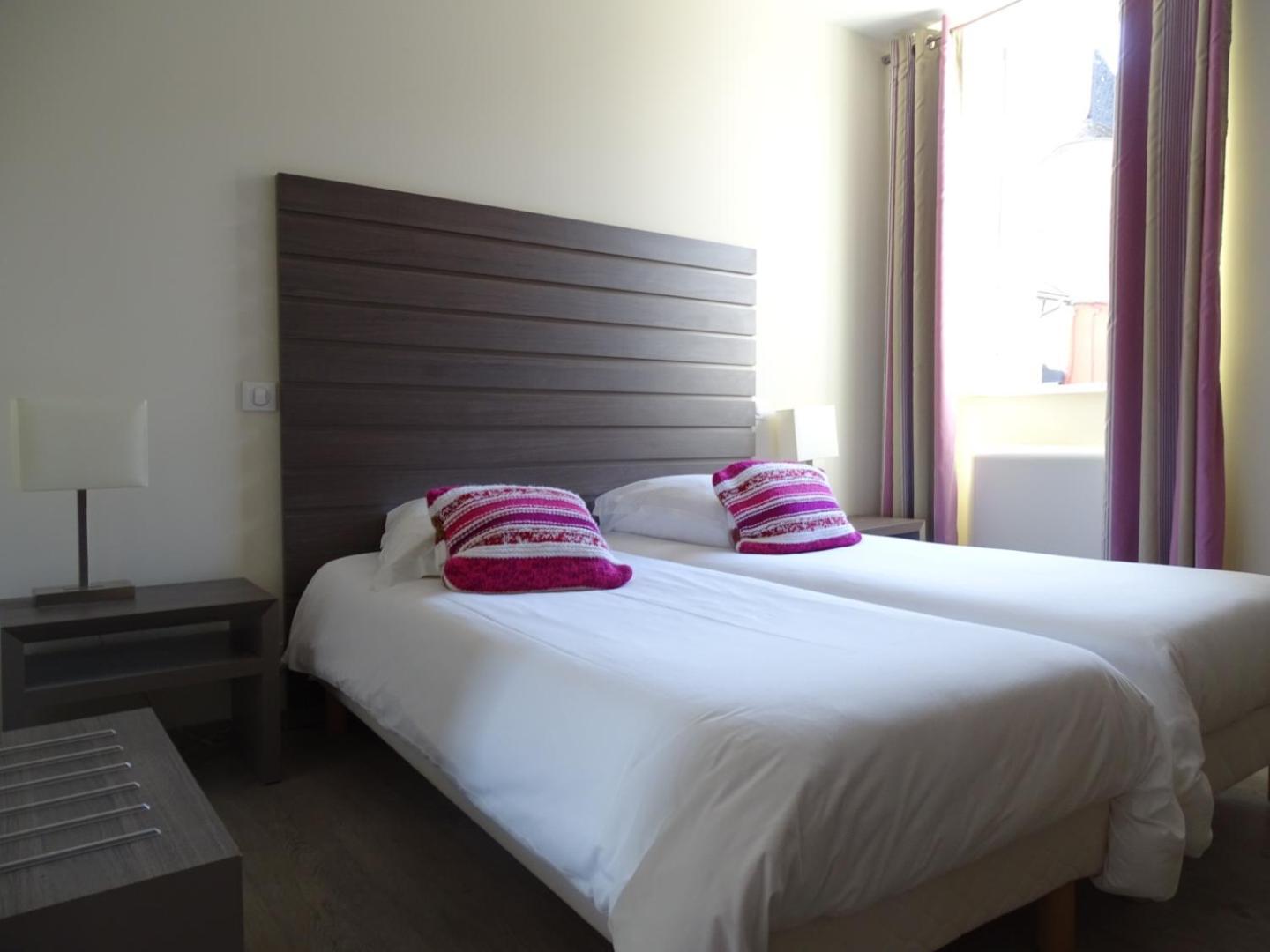 Tardets-Sorholus Hotel De La Poste מראה חיצוני תמונה