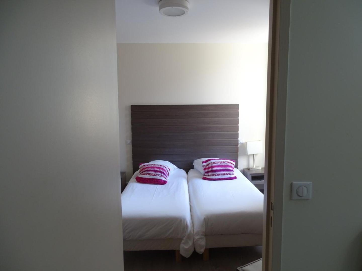 Tardets-Sorholus Hotel De La Poste מראה חיצוני תמונה